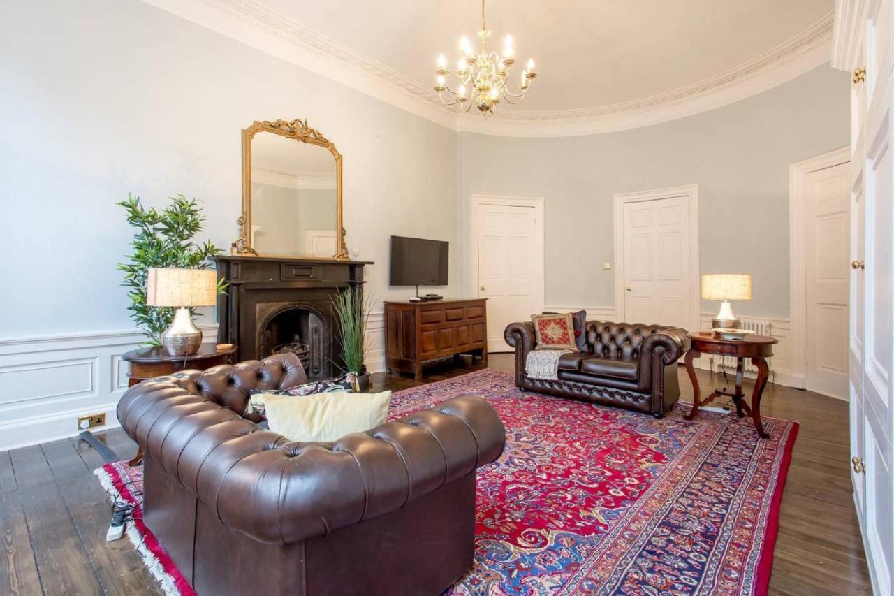 Joivy Converted Flat In Historic Building In New Town Edimburgo Exterior foto